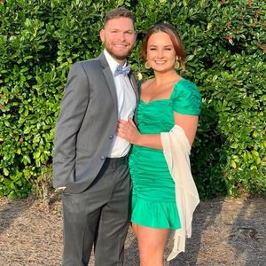 Meet your Posher, Chloe